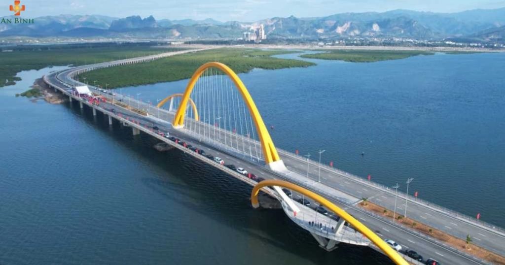 xe cấp cứu Hoành Bồ