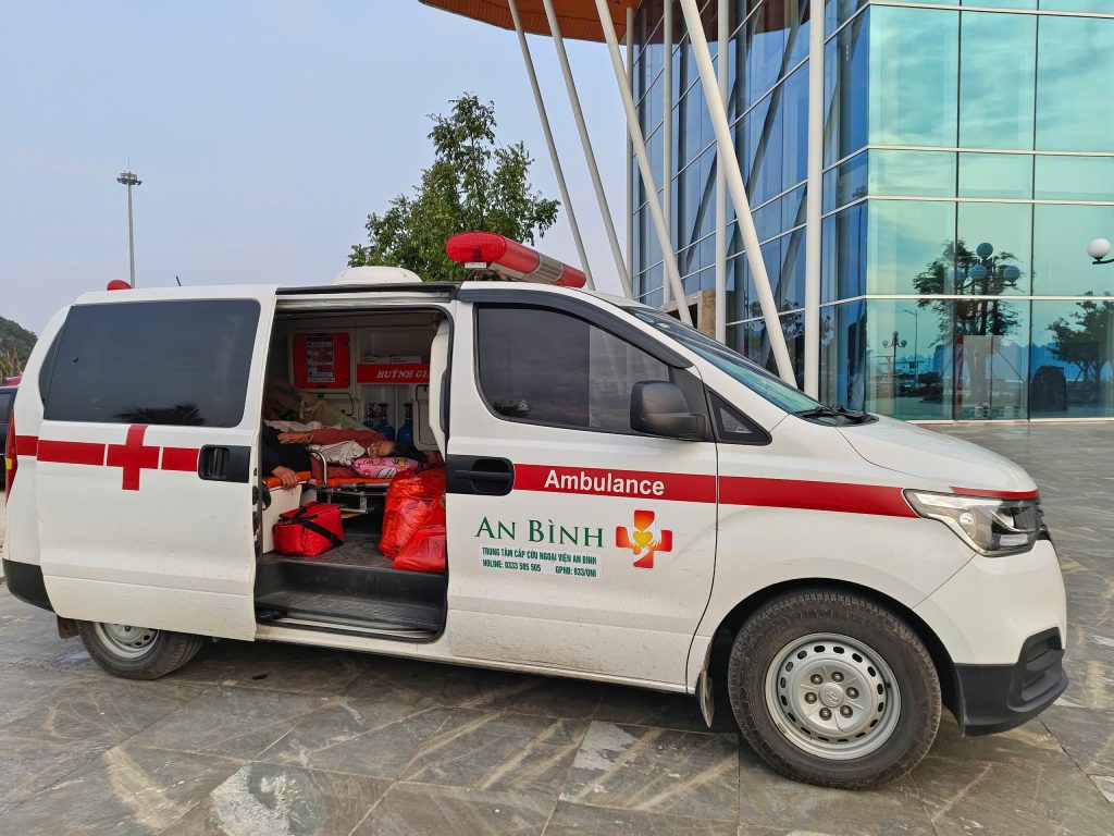 gọi xe cứu thương Hạ Long