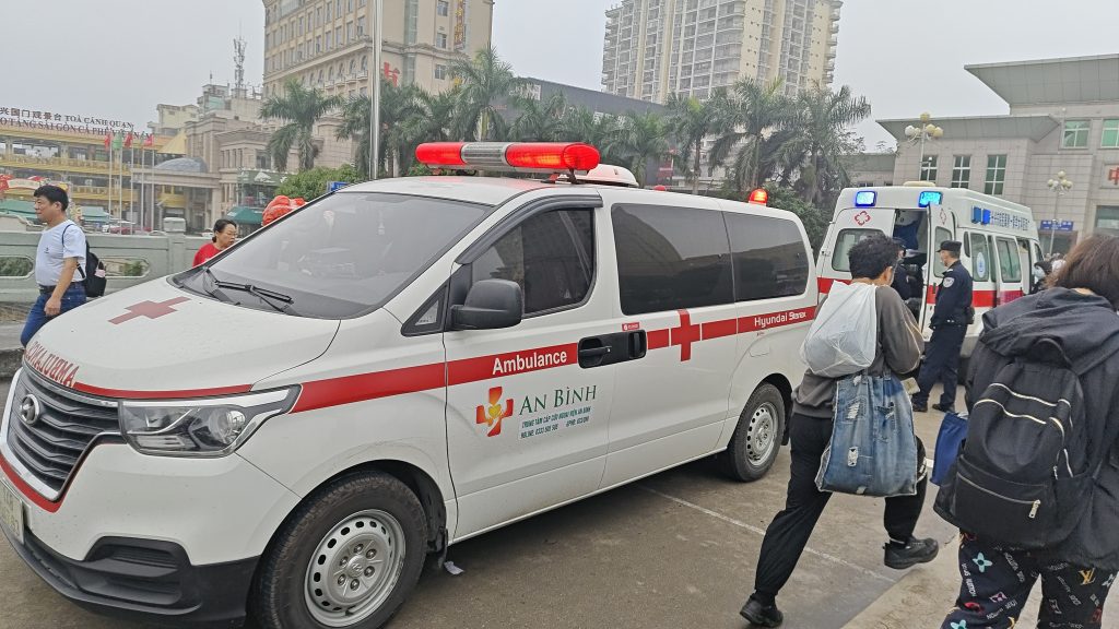xe cấp cứu Móng Cái Quảng Ninh
